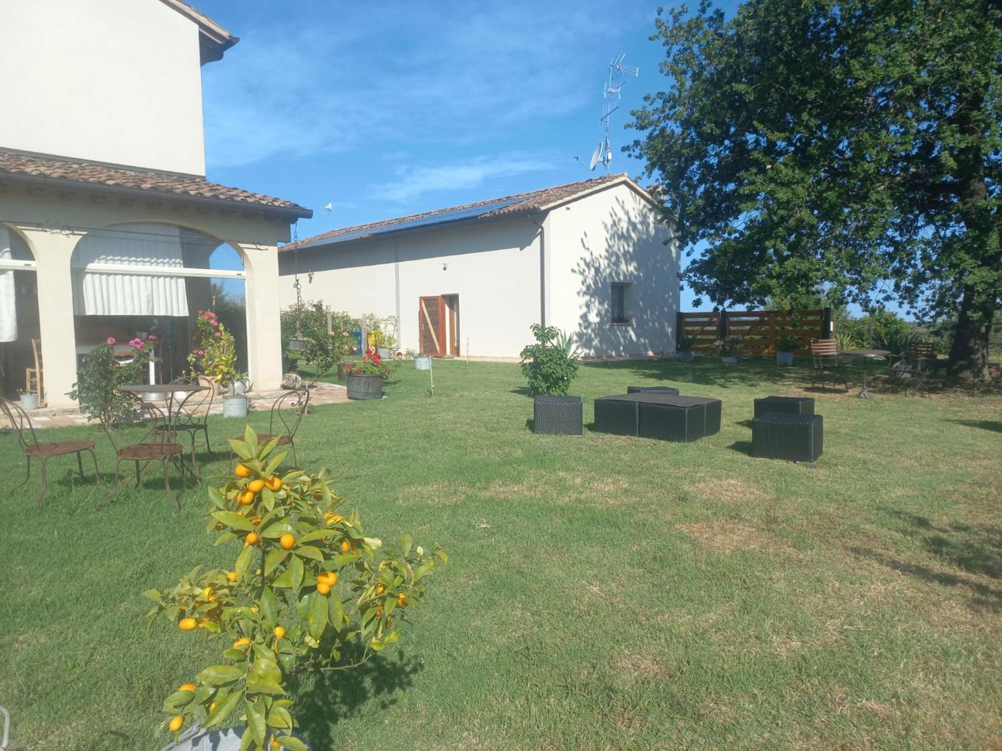 Beb Montefratta Bed & Breakfast Fratta Terme Exterior photo